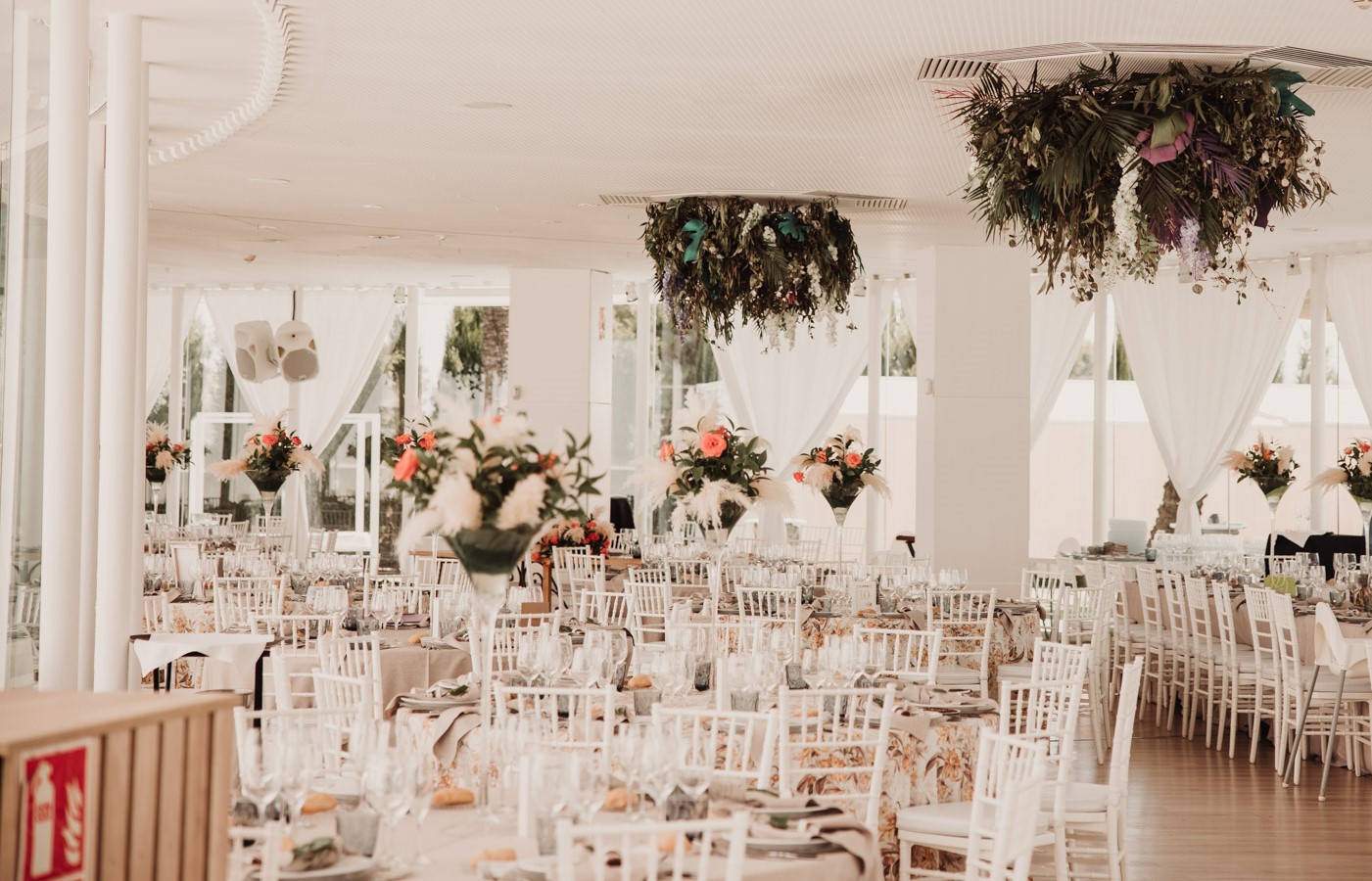 Salón de banquetes interior de Finca el Jardín de la Estación.